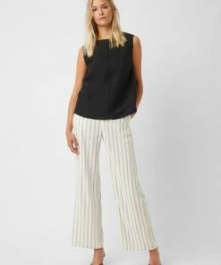Great Plains Milos Top In Black