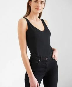 Great Plains Essential Fitted Stretch Vest Navy